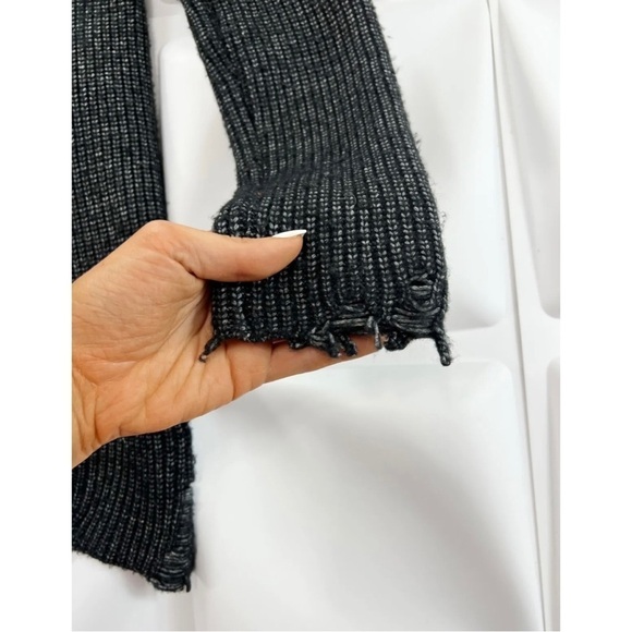 Stitches and Stripes Evereve Womens Sz XS Black Sloane Destructed Tunic Sweater - Picture 6 of 12
